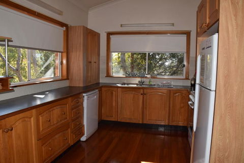 Tranquillity Beach House - Surfers Gold Coast 6