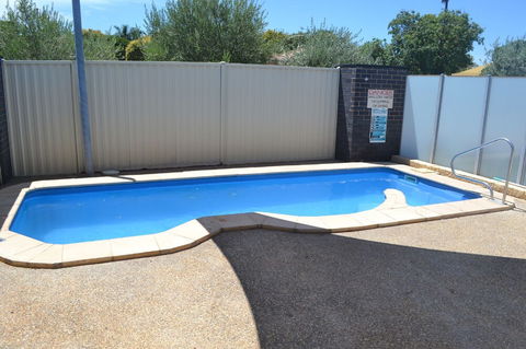 Grange Water View Yarrawonga - Surfers Gold Coast 1