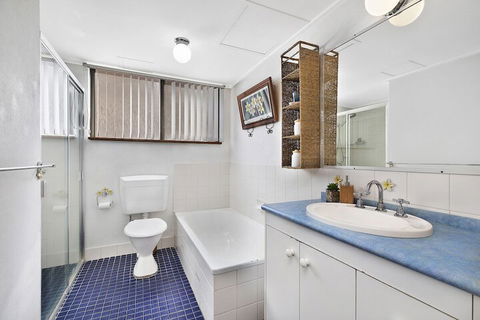 Sundowner Apartment 2 - Surfers Gold Coast 1