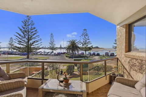 Sundowner Apartment 2 - Surfers Gold Coast 0