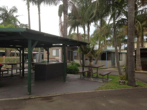 Sussex Palms Holiday Park - Surfers Gold Coast 3