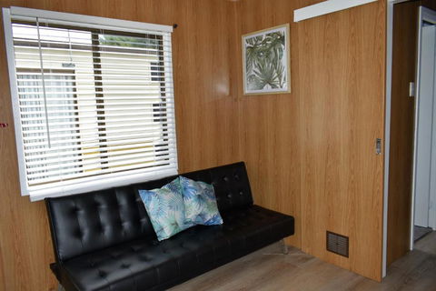 Sussex Palms Holiday Park - Surfers Gold Coast 1