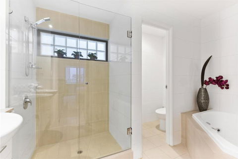The Executive Penthouse - Surfers Gold Coast 2
