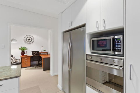 The Executive Penthouse - Surfers Gold Coast 7