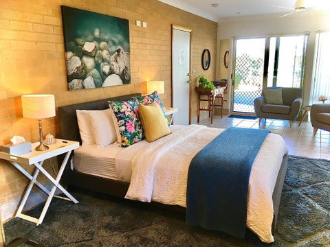 SilverWaters Waterfront Accommodation - Surfers Gold Coast 5