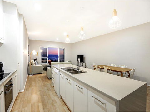 High Tide Wallaroo Beachfront Property Pet Friendly - Surfers Gold Coast 1