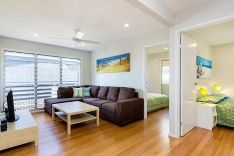 7 Roseby Court - Surfers Gold Coast 4