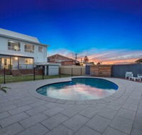 Waterview Beach house - Surfers Gold Coast