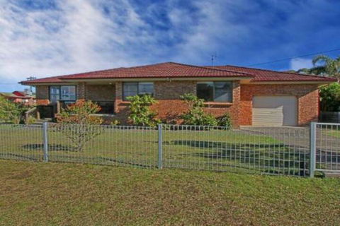 Culburra Getaway Close To Beach & Lake - Surfers Gold Coast 7