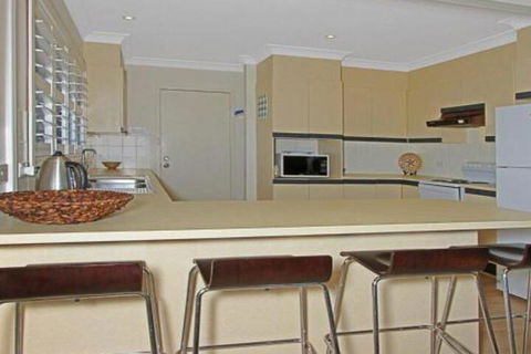Culburra Getaway Close To Beach & Lake - Surfers Gold Coast 4
