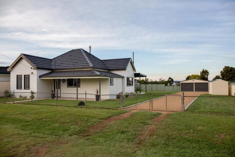 Sapphire Cottage - Surfers Gold Coast 4