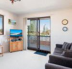 Seabreeze 4 Opposite Bowling Club - Surfers Gold Coast