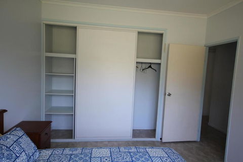 CASTAWAY BEACH HOUSE - Surfers Gold Coast 5