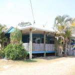 CASTAWAY BEACH HOUSE - Surfers Gold Coast 0