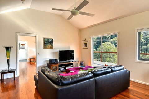 Afterglow Cottages - Surfers Gold Coast 4