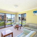 Champagne Court 1 With Water Views - Surfers Gold Coast 0