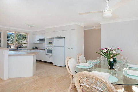 Pacific Rose Winter Holiday Special - Surfers Gold Coast 6