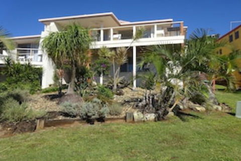 Pacific Rose Winter Holiday Special - Surfers Gold Coast 0