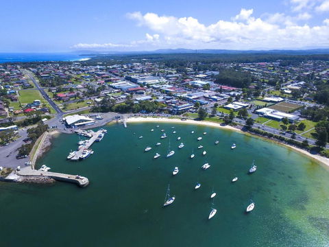 Dolphin Views Unit 5 Of 14 Dolphin St - Surfers Gold Coast 2