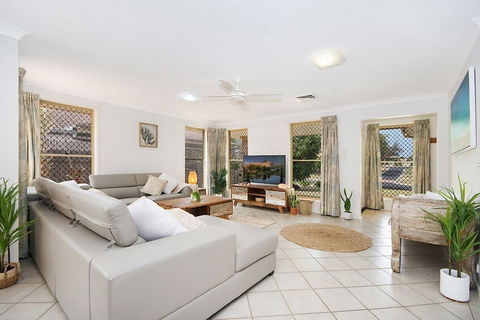 Kailani Beach House - Surfers Gold Coast 0
