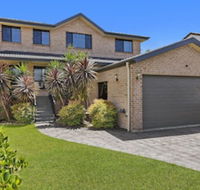 North Entrance Beach House - Surfers Gold Coast