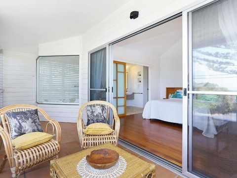EAST COAST ESCAPES Lighthouse Studio - Surfers Gold Coast 6