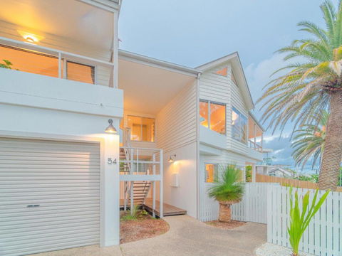 EAST COAST ESCAPES Lighthouse Studio - Surfers Gold Coast 4