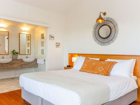 EAST COAST ESCAPES Lighthouse Studio - Surfers Gold Coast 7