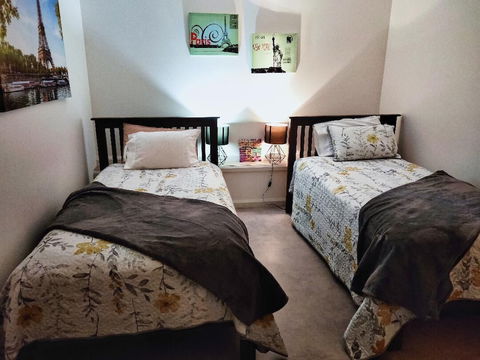 Wanderlust Cottage - Surfers Gold Coast 6