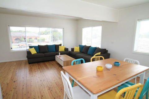 Bright & Breezy - Surfers Gold Coast 3