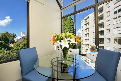 HAMP1 Bright Apartment In Cremorne - Surfers Gold Coast 5