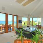 BEDARRA MOLLYMOOK BEACH - Surfers Gold Coast 0