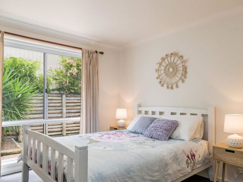 Lovely Modern Villa Amidst Peaceful Surroundings - Surfers Gold Coast 3