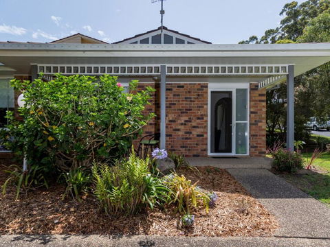 Lovely Modern Villa Amidst Peaceful Surroundings - Surfers Gold Coast 6
