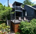 Cloudsong Chalet 3 Close to the village centre - Surfers Gold Coast