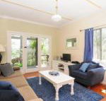 Love Shack 1 bedroom cosy cottage - Surfers Gold Coast