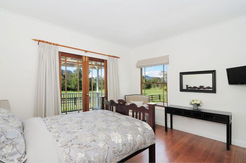 Rivermist Luxury 6 Bedrooms & 6 Bathrooms! - Surfers Gold Coast 4