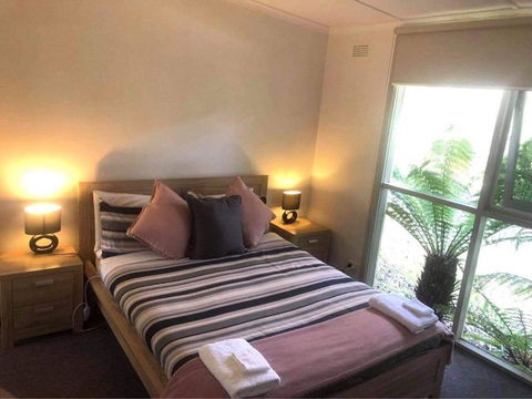 Russell Falls Holiday Cottages - Surfers Gold Coast 2