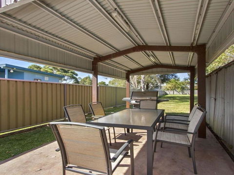 Dolphin Breeze Fully Fenced & Pet Friendly - Surfers Gold Coast 5