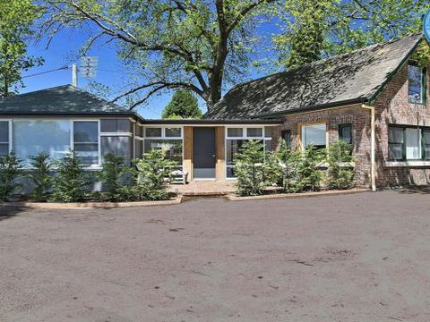 Old Bank Stables 3 Night Weekends For Price Of 2 - Surfers Gold Coast 5