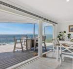 Rainbows End soaring views north to Gerroa - Surfers Gold Coast