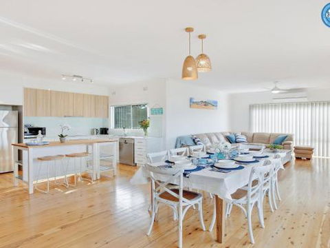 Sienna By The Sea Spacious Coastal Getaway - Surfers Gold Coast 4