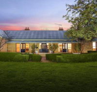 Sutton Downs renovated country home on 100 acres - Surfers Gold Coast