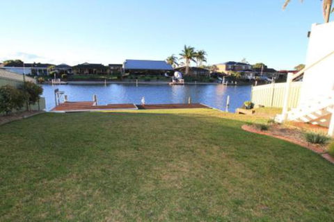 Cockatoo House - Surfers Gold Coast 3
