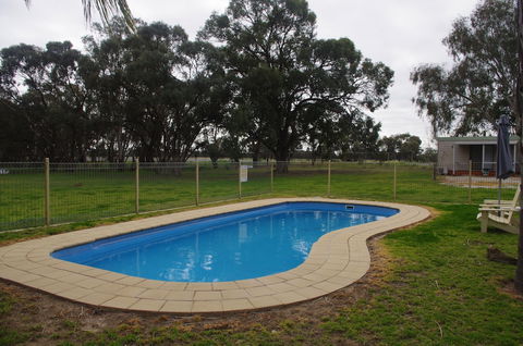 Deniliquin Pioneer Tourist Park - Surfers Gold Coast 5