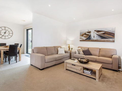 COASTAL HAVEN DROMANA - Surfers Gold Coast 1