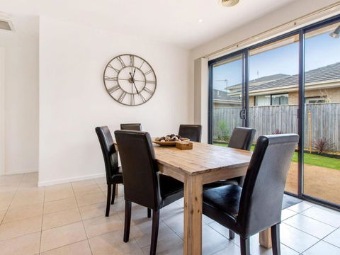 COASTAL HAVEN DROMANA - Surfers Gold Coast 2