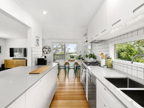 PERIWINKLE MOUNT MARTHA - Surfers Gold Coast 6