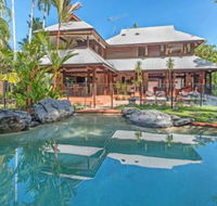 Luxurious Sala Private Beachfront Escape - Surfers Gold Coast