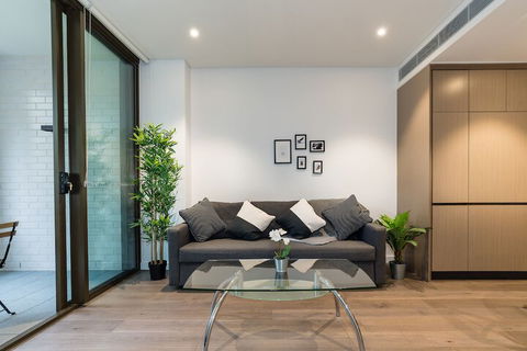 Apartment Darling Harbour - Nicole Walk - Surfers Gold Coast 5
